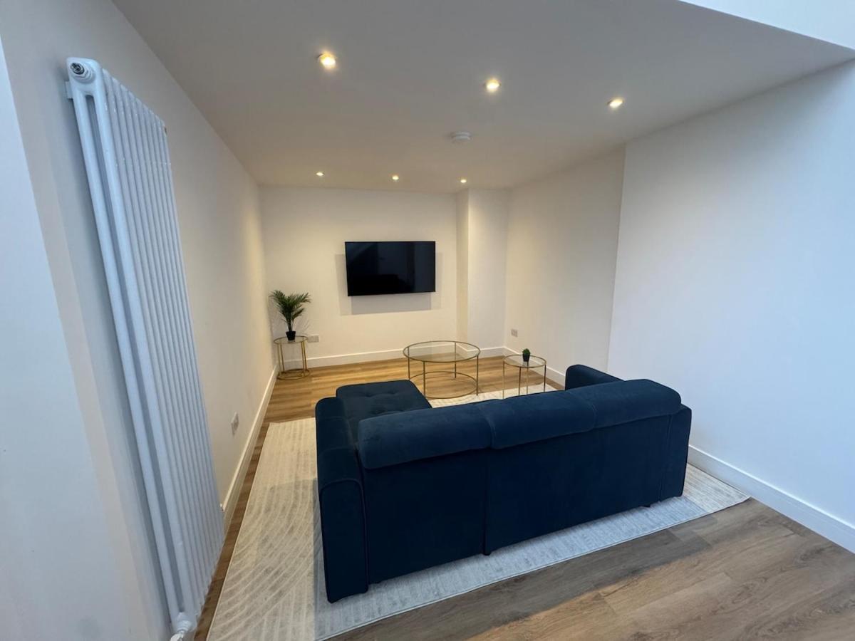 Cosy & Modern In Fulham Apartment